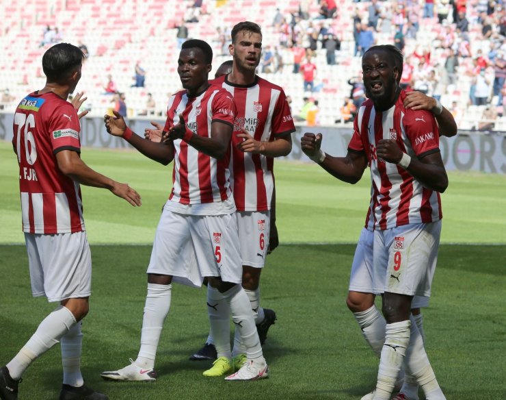 Süper Lig: DG Sivasspor: 1 - Gaziantep FK: 0 (İlk yarı)