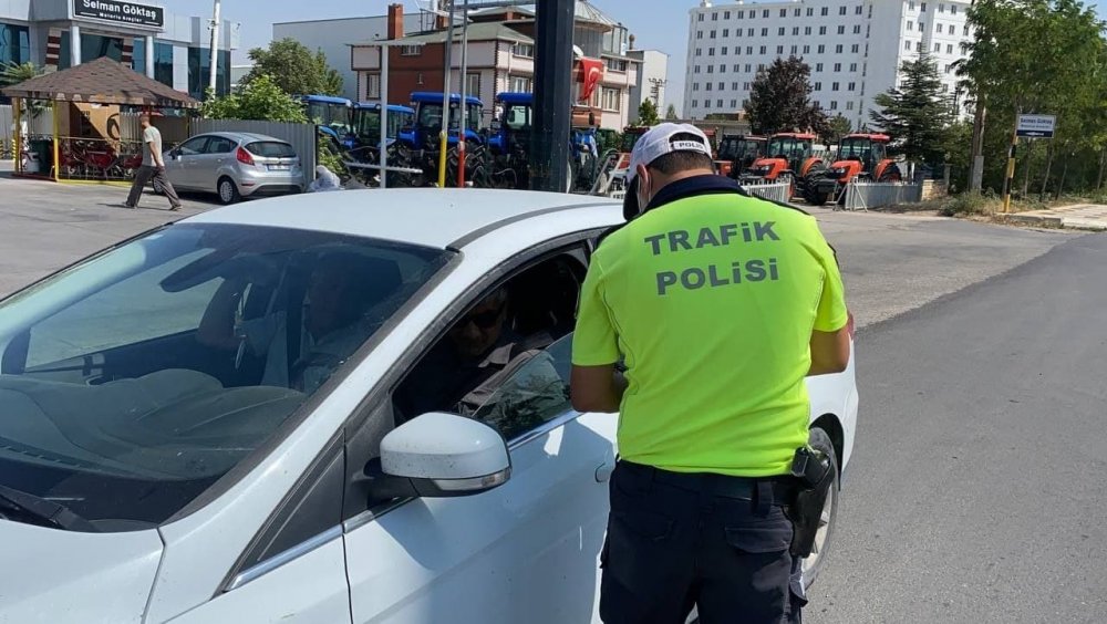 Aksaray Polisi Drone İle Kural İhlallerini Kilometrelerce Uzaktan Tespit Ediyor
