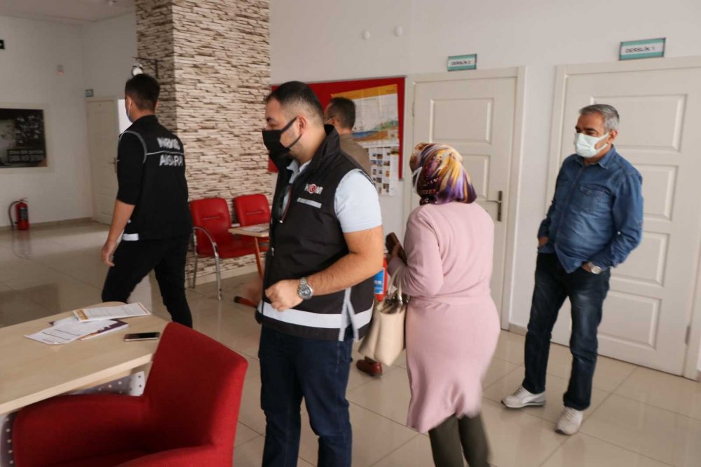 Aksaray’da 45 özel eğitim merkezine eş zamanlı operasyon düzenlendi
