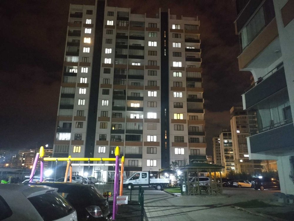 Konya’da Balkondan Düşen 21 Yaşındaki Genç Yaşamını Yitirdi