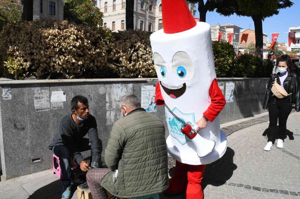 Aksaray'da Aşı Maskotu Meydanda ‘mavi’ Kategori İçin Vatandaşlara Seslendi