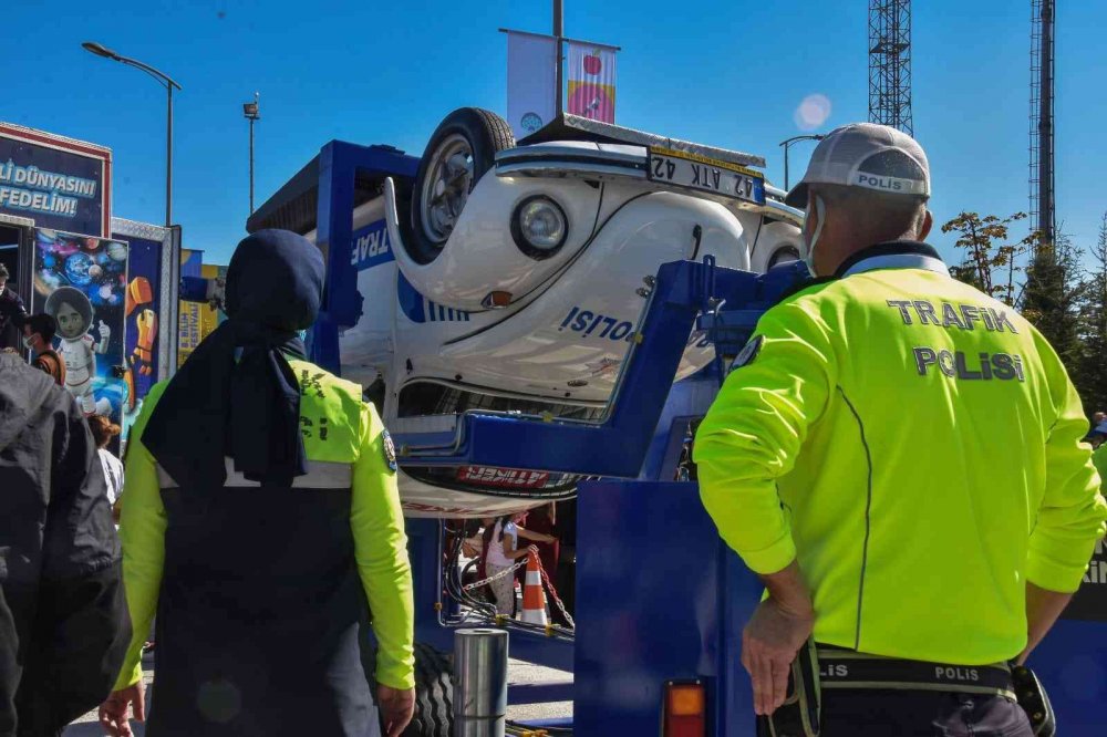 Bilim Festivali’nde Narkotır ve Emniyet Kemeri Simülasyon Aracı Yoğun İlgi Gördü