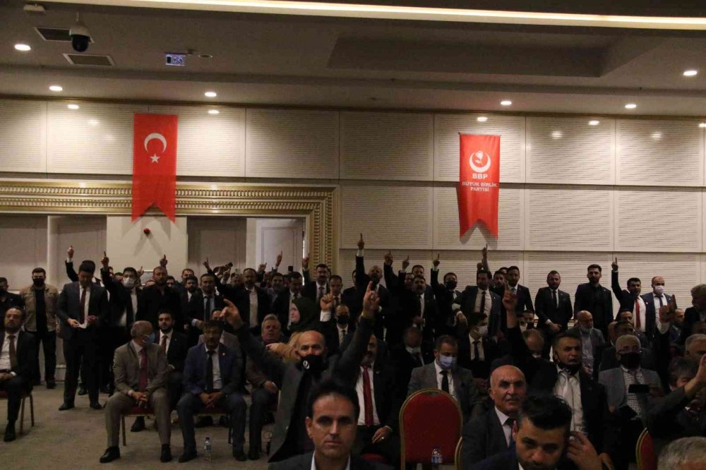 Destici: “Terör ve Şiddete Bulaşmadığı Sürece Her Fikir Özgürce Söylenebilir”