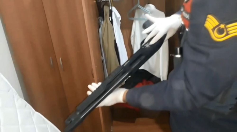 Aksaray'da Ürettiği Sahte İçkiyi Gazinoda Müşterilerine Satan İşletmeci Gözaltına Alındı