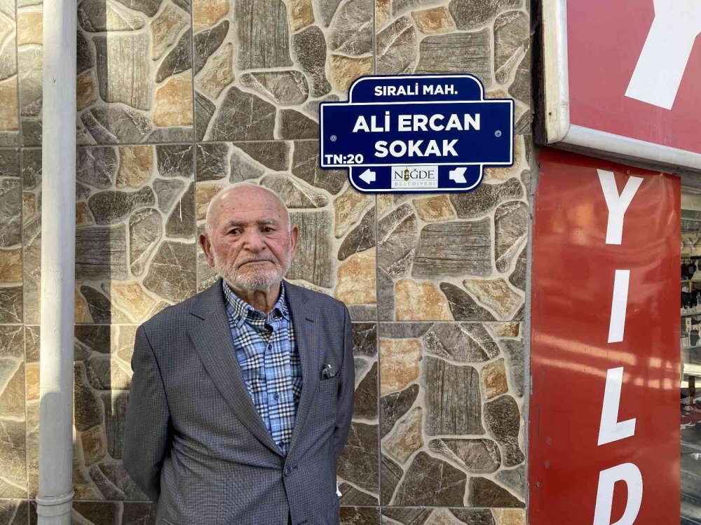 Niğdeli Sanatçı Ali Ercan’ın Adı Oturduğu Sokağa Verildi