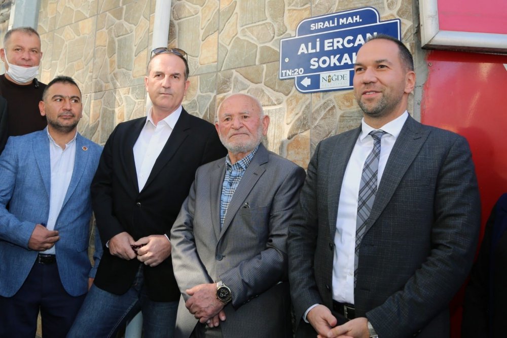 Niğdeli Sanatçı Ali Ercan’ın Adı Oturduğu Sokağa Verildi
