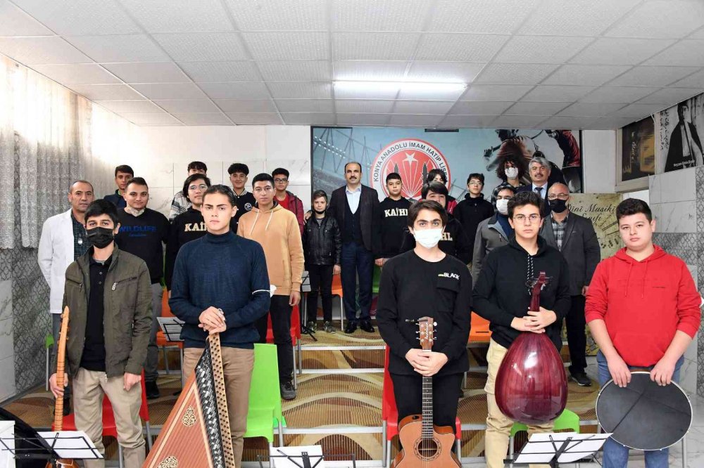 Başkan Altay öğretmen ve öğrencilerle buluştu