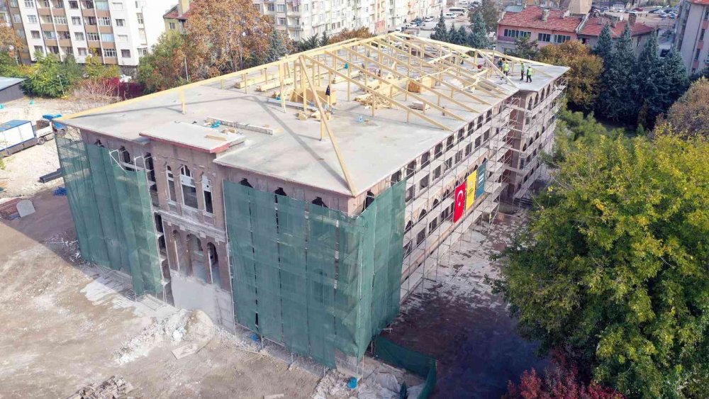 Uğur İbrahim Altay Büyükşehir Belediyesi Taş Binayı Tanıttı