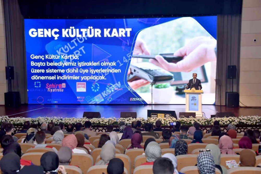 Başkan Altay Genç Kültür Kart’ı Tanıttı