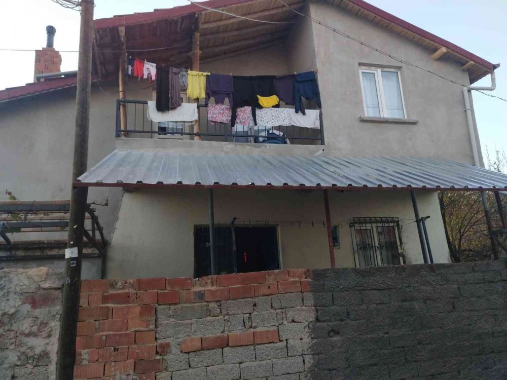 Konya'da Hareketsiz Bulunan 2 Aylık Bebek Hastanede Kurtarılamadı