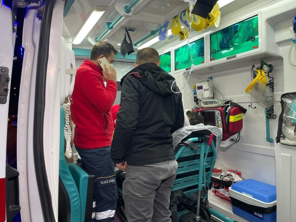 Aksaray'da Alkollü Sürücü Otomobille Tıra Arkadan Çarparak Ağır Yaralandı