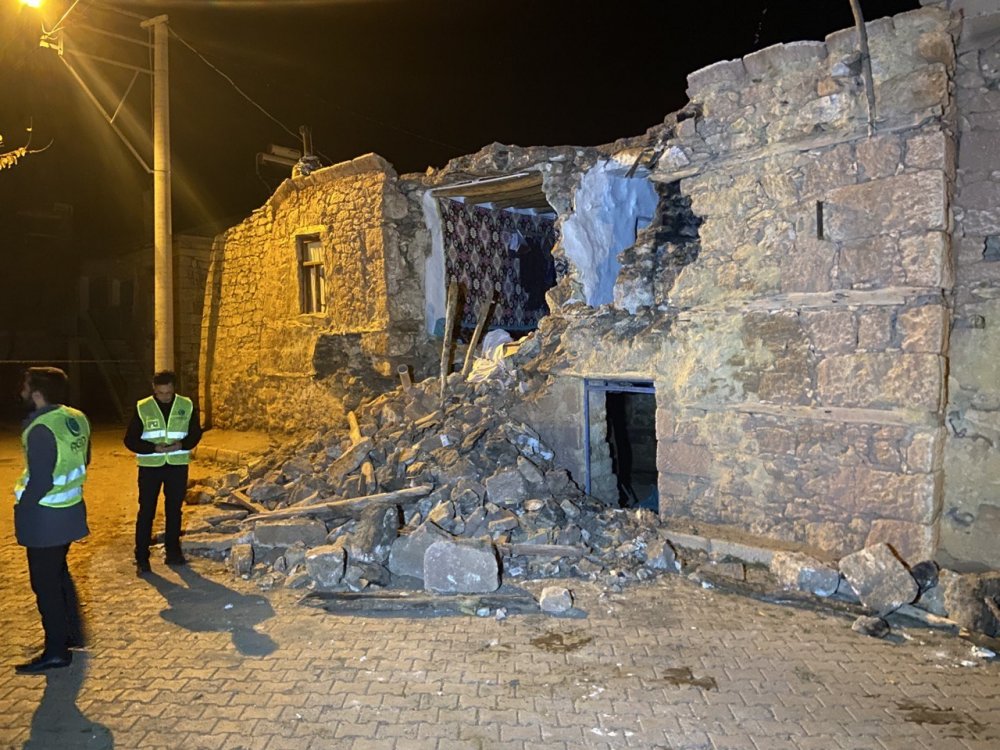 Konya Valisi Vahdettin Özkan: "Depremde herhangi Bir Can Kaybımız Yok"