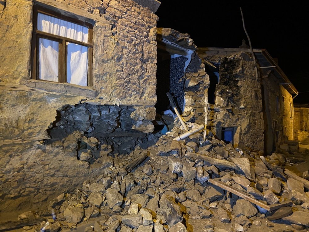 Konya Valisi Vahdettin Özkan: "Depremde herhangi Bir Can Kaybımız Yok"