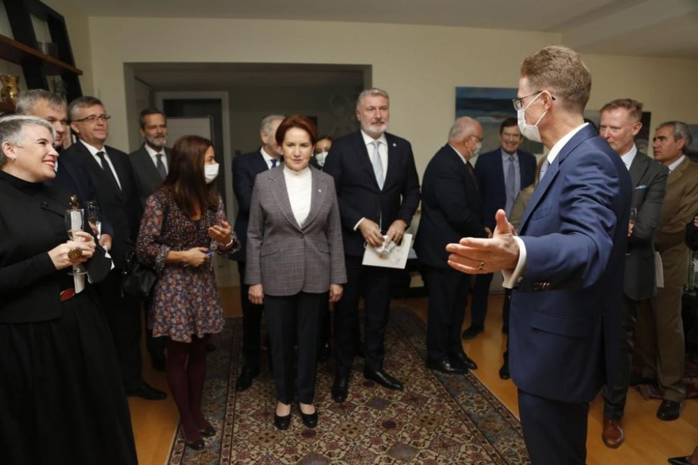 Meral Akşener, AB Üyesi Ülkelerin Büyükelçileriyle Görüştü