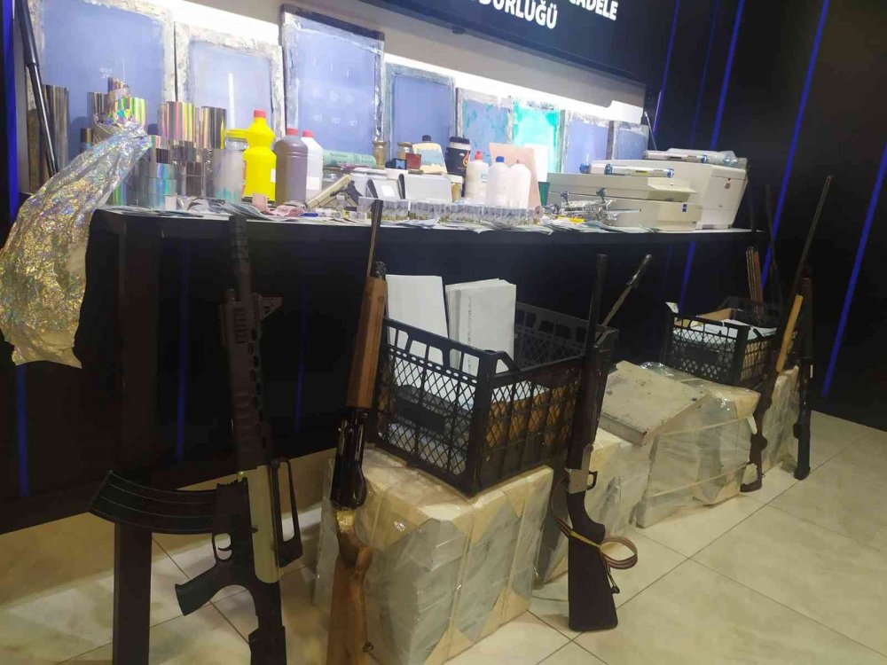 Ali Babanın Çiftliği'ne ’sahte Para’ Operasyonu!