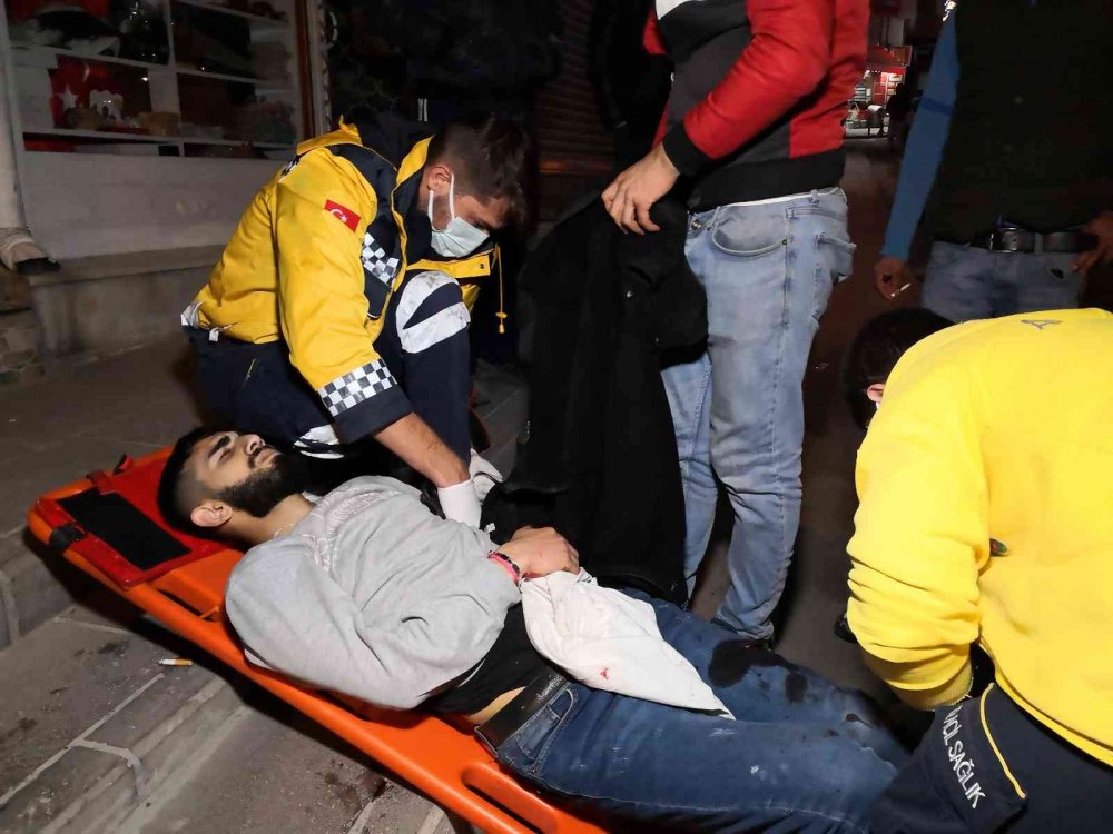 Aksaray'da 4 yerinden bıçaklanan genç: “Dikişten korkarım, ölmek istiyorum”