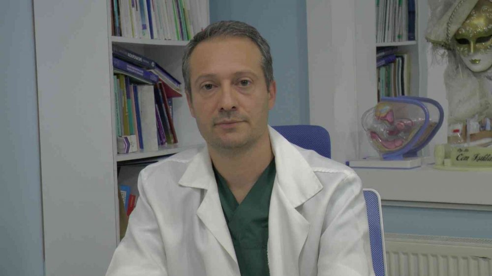 Ameliyat Esnasında Vücudunda Gazlı Bez Unutuldu İddiası