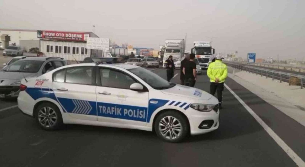 Aksaray’da Kum Fırtınası Trafiği Durdurdu!