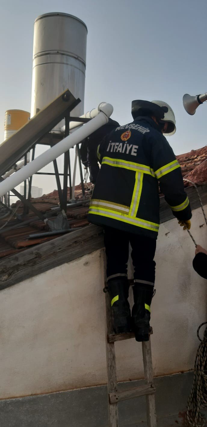 Rüzgar, Nevşehir'de Güneş Enerji Panelini Yerinden Söktü