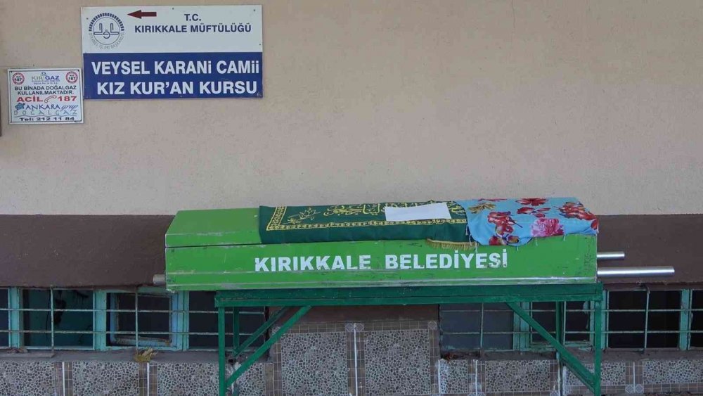 Babası Tarafından Öldürülen Hazal Karakaya Toprağa Verildi