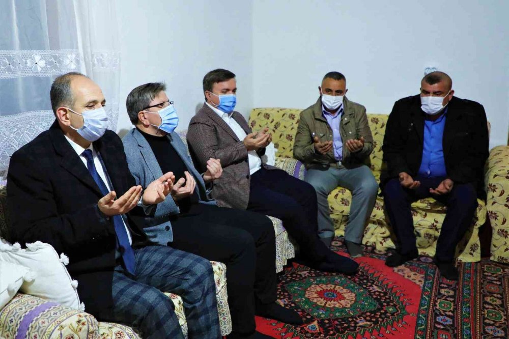 Vali Hamza Aydoğdu dünür başı oldu