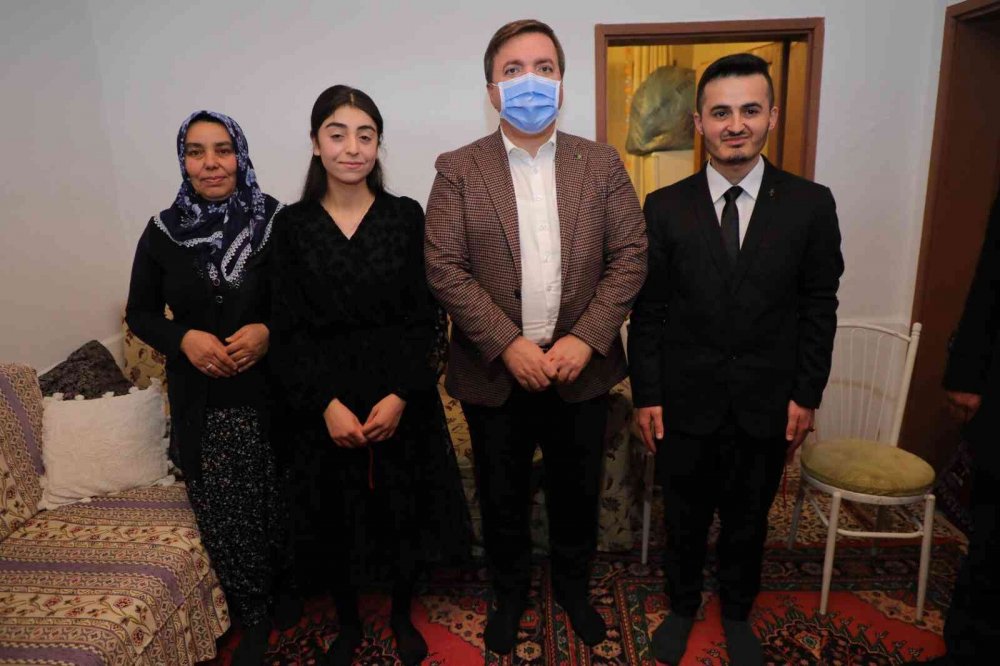 Vali Hamza Aydoğdu dünür başı oldu