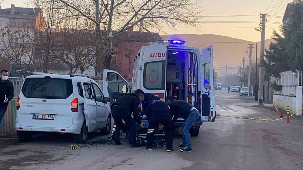 Aksaray'da Oğlunun İntiharının Ardından Kaybolan Doktor Aracında Bilinci Kapalı Bulundu