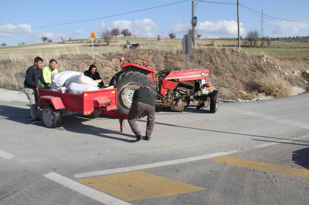 Konya’da kamyon traktörle çarpıştı: 2 yaralı