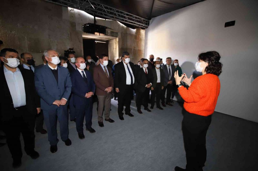 Konya’da “Var Olmanın Dijital Yolculuğu” Sanat Sergisi açıldı