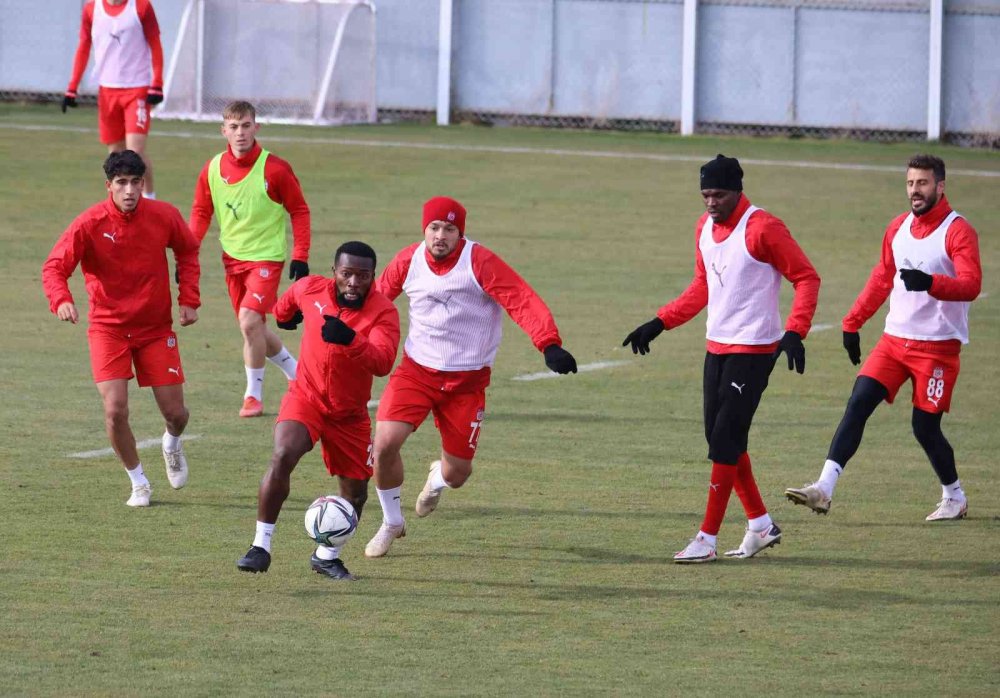 Sivasspor’da Galatasaray Mesaisi Tam Gaz Devam Ediyor