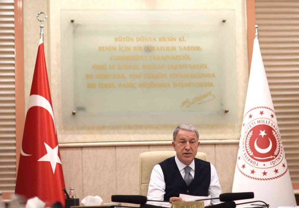 Bakan Hulusi Akar Kuvvet Komutanları İle Toplantı Yaptı