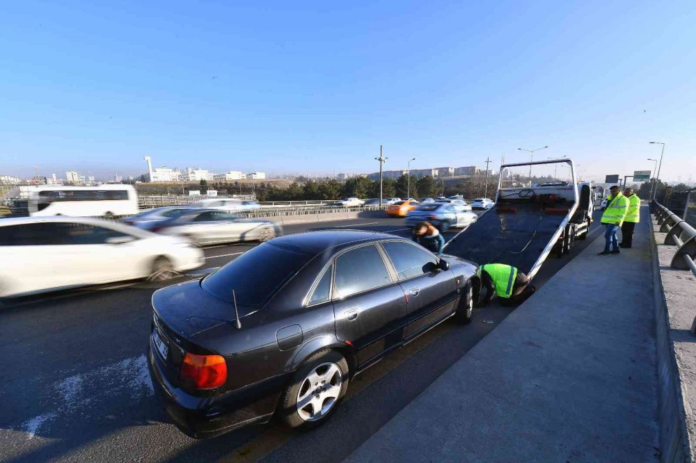 Ankara Büyükşehir’den Ücretsiz Çekici Hizmeti