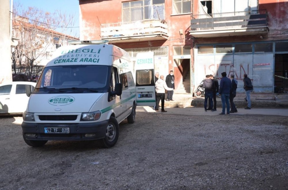 Ereğli'de Kafasına Poşet Geçirilmiş Erkek Cesedi Bulundu