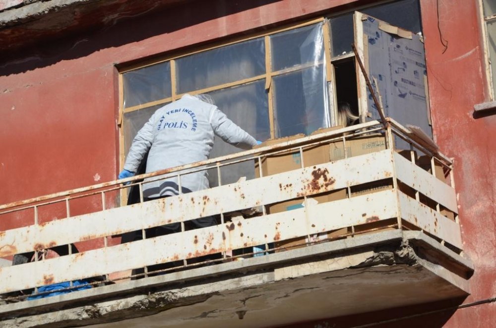 Ereğli'de Kafasına Poşet Geçirilmiş Erkek Cesedi Bulundu