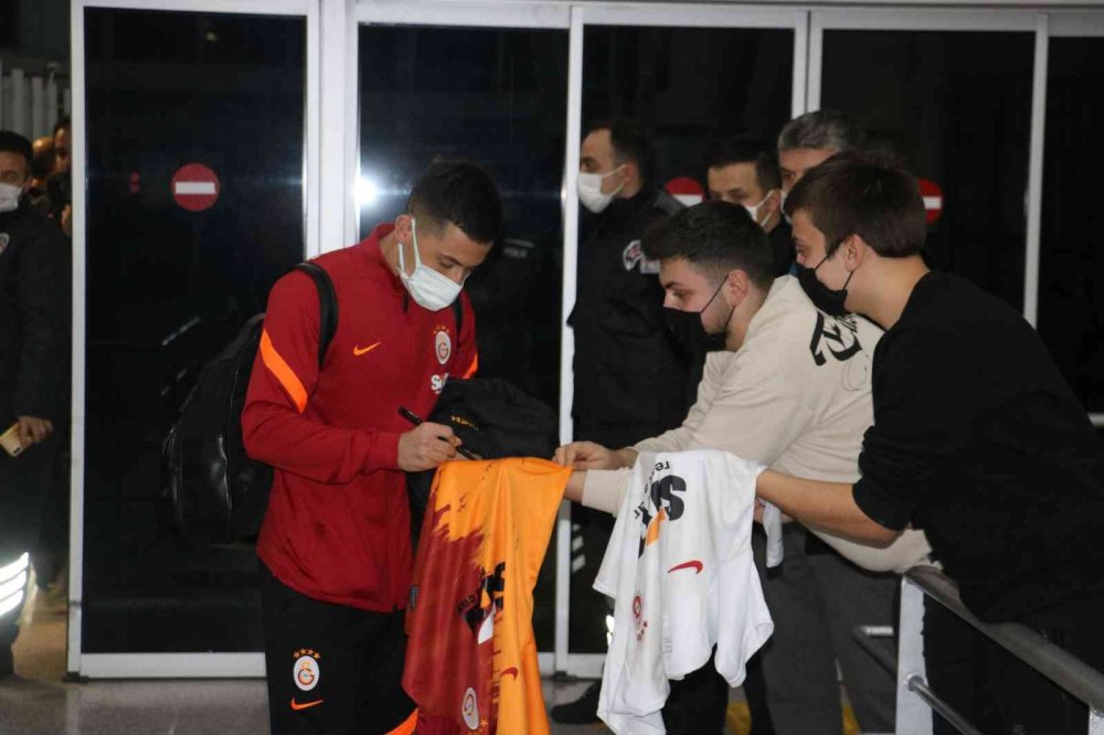 Galatasaray’a Sivas’ta oldukça coşkulu karşılama