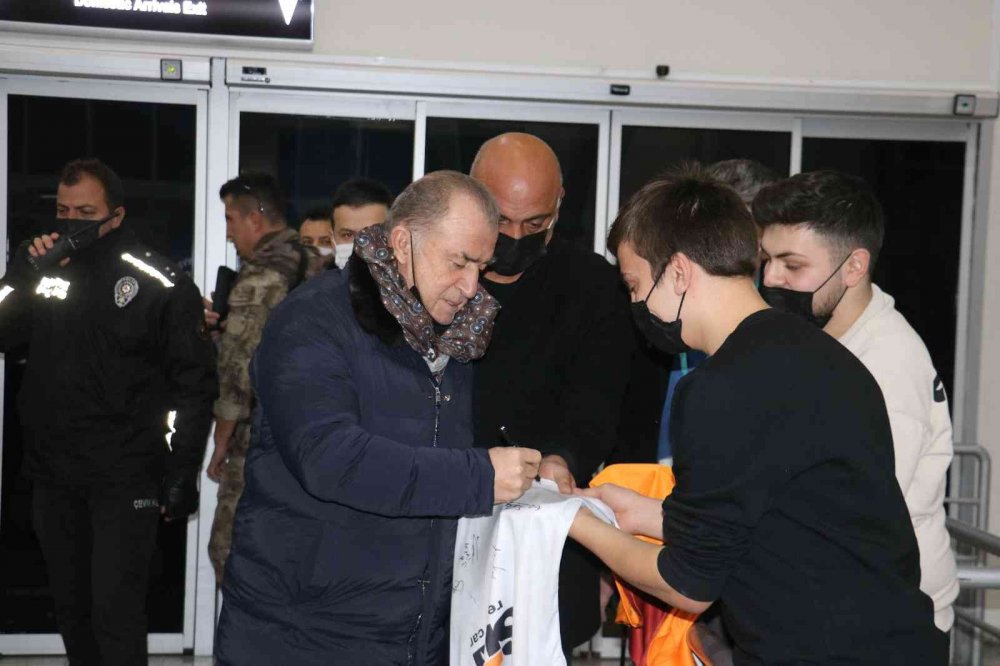 Galatasaray’a Sivas’ta oldukça coşkulu karşılama