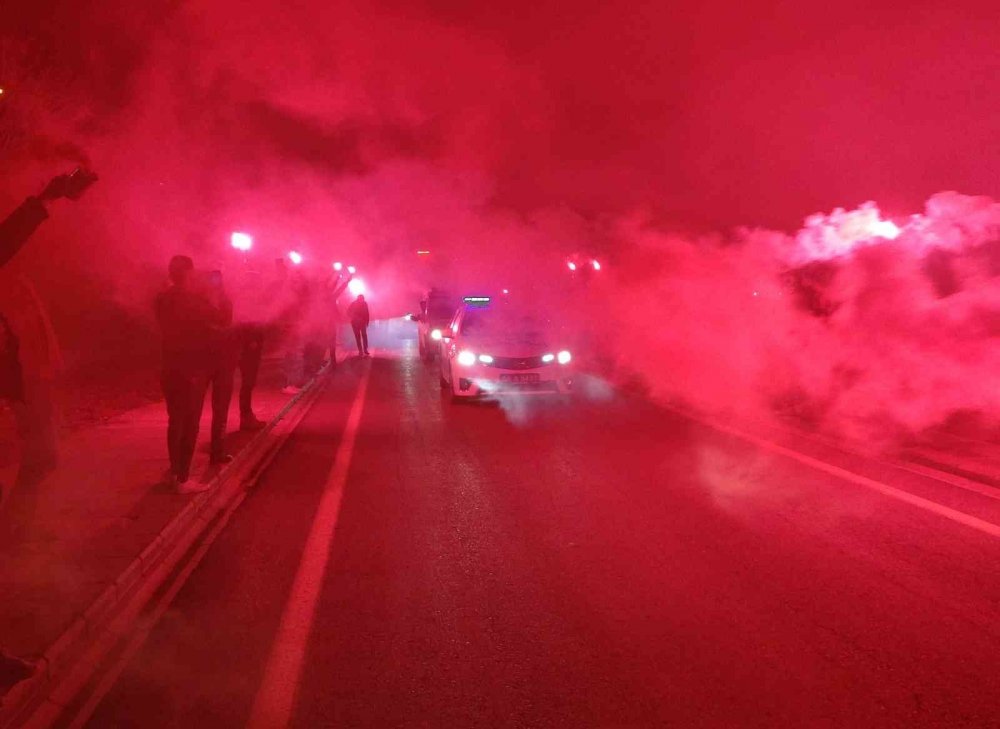 Galatasaray’a Sivas’ta oldukça coşkulu karşılama