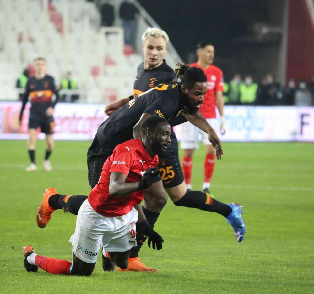 D.G. Sivasspor: 1- Galatasaray: 0 (Maç sonucu)