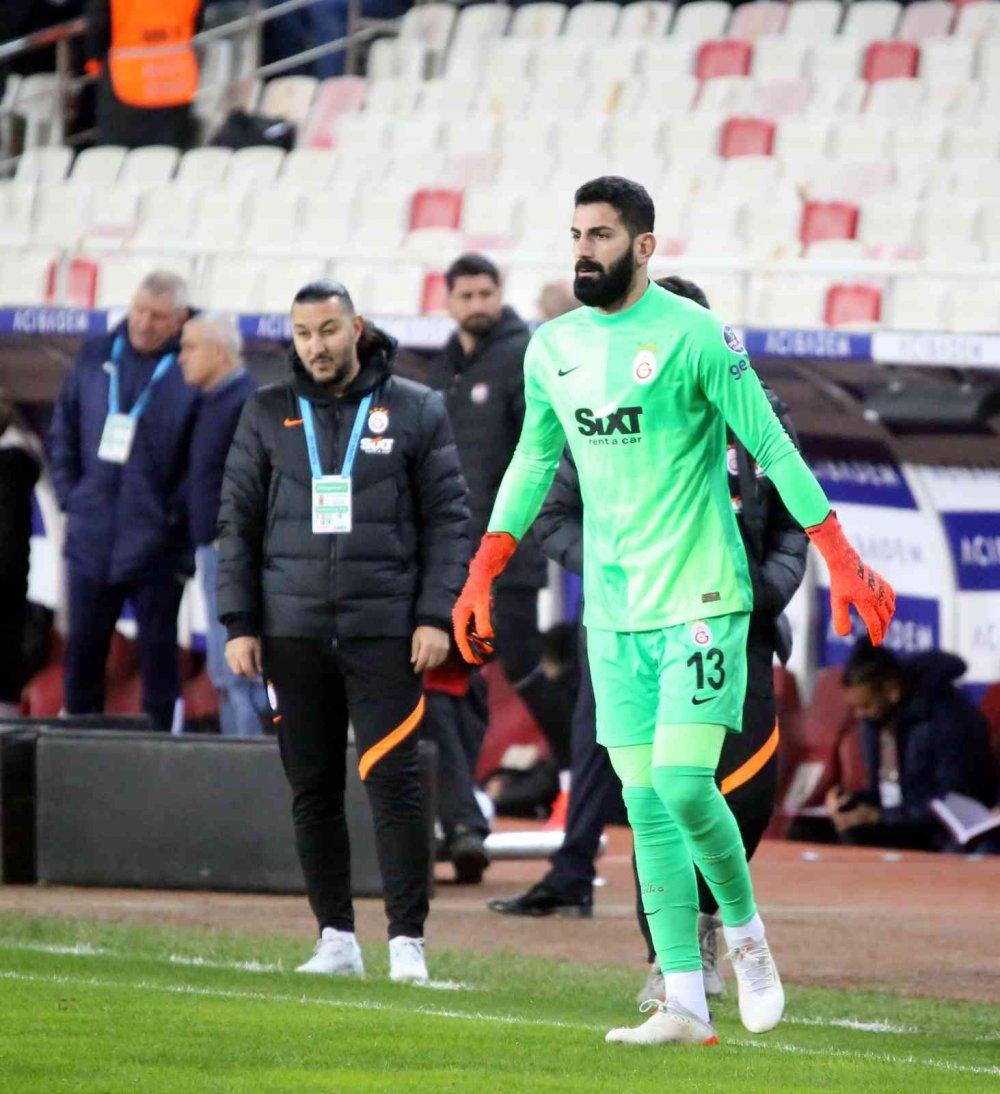 Galatasaray’da Sakatlanan Muslera Şoke Etti!