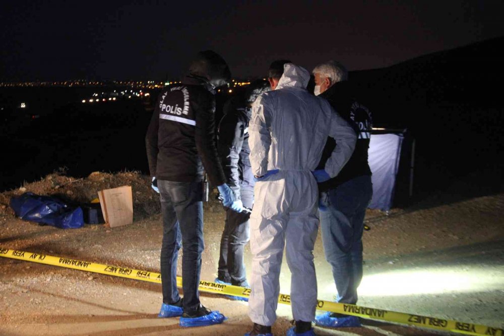 Konya'da silah ve bıçak darbeleriyle öldürülmüş halde ceset bulundu