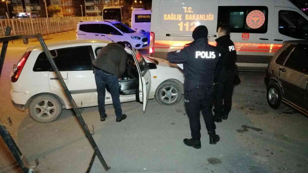 Aksaray'da bir garip olay! “Evimin önünde duramazsın” dedi, ayağından vurdu