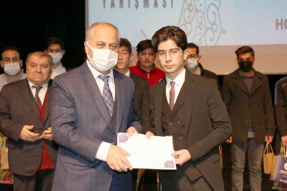 Kur’an-ı Kerim’i en güzel şekilde okumak için yarıştılar