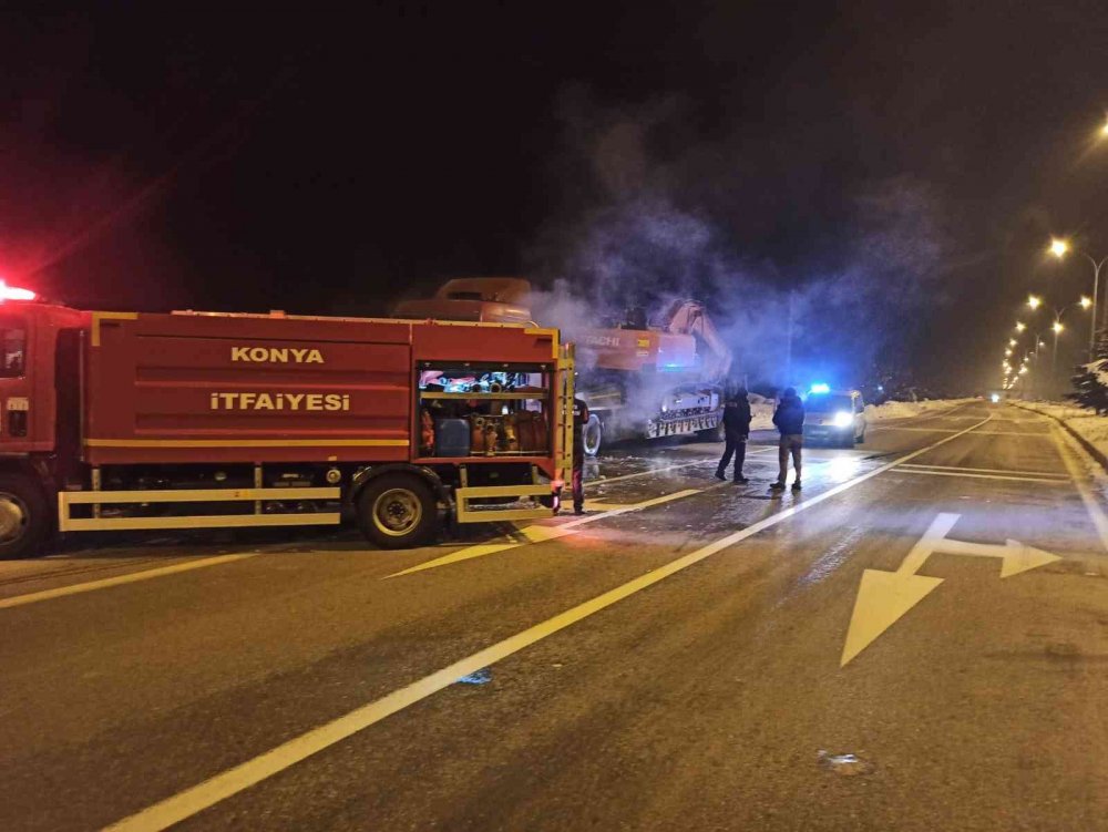 Seydişehir'de park halindeki tırda yangın