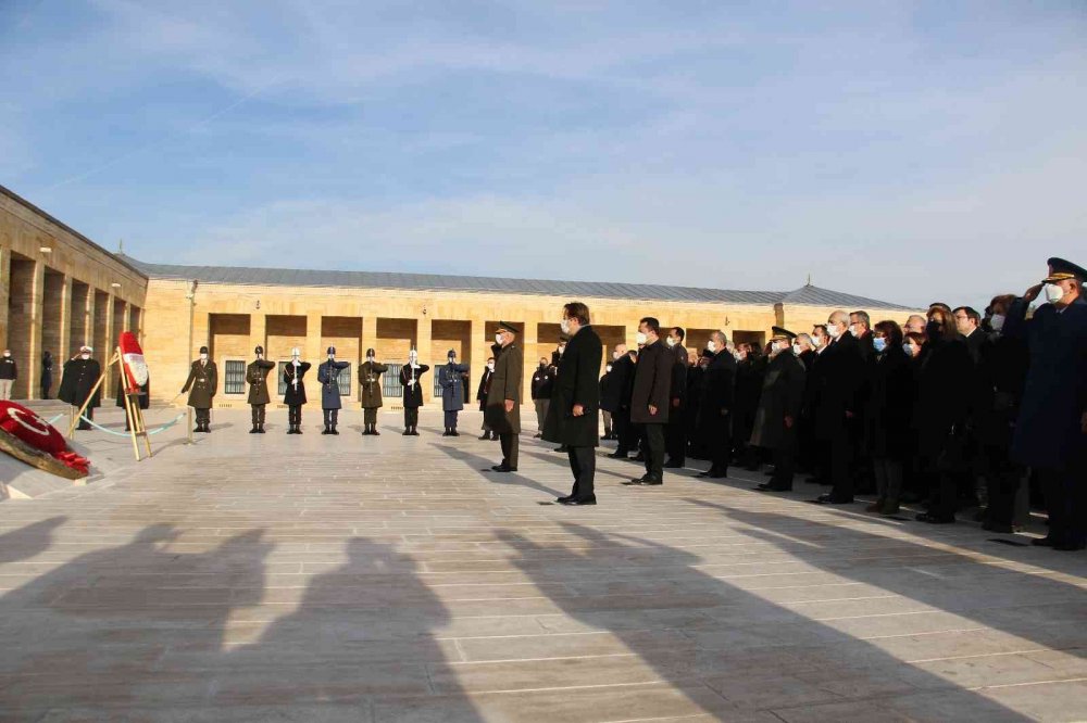 Vefatının 48. yılında İsmet İnönü mezarı başında anıldı