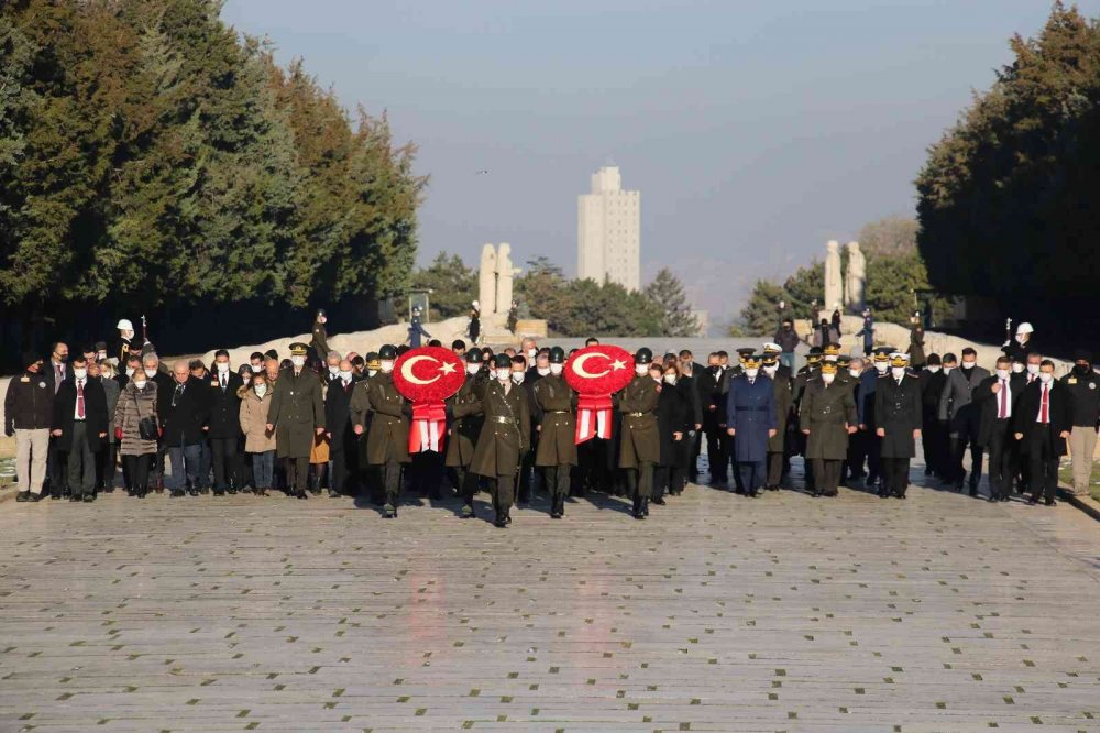 Vefatının 48. yılında İsmet İnönü mezarı başında anıldı