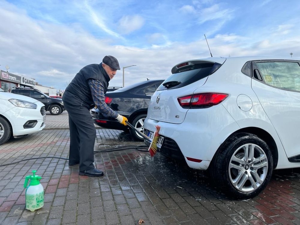 Döviz Kuru Düştü, İkinci El Araçlarda Satışları Durma Noktasına Getirdi