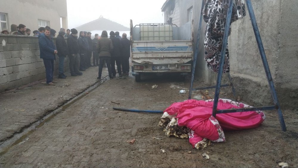 Konya'da bir evde patlama oldu, anne yaralandı 8 çocuğu yara almadı...