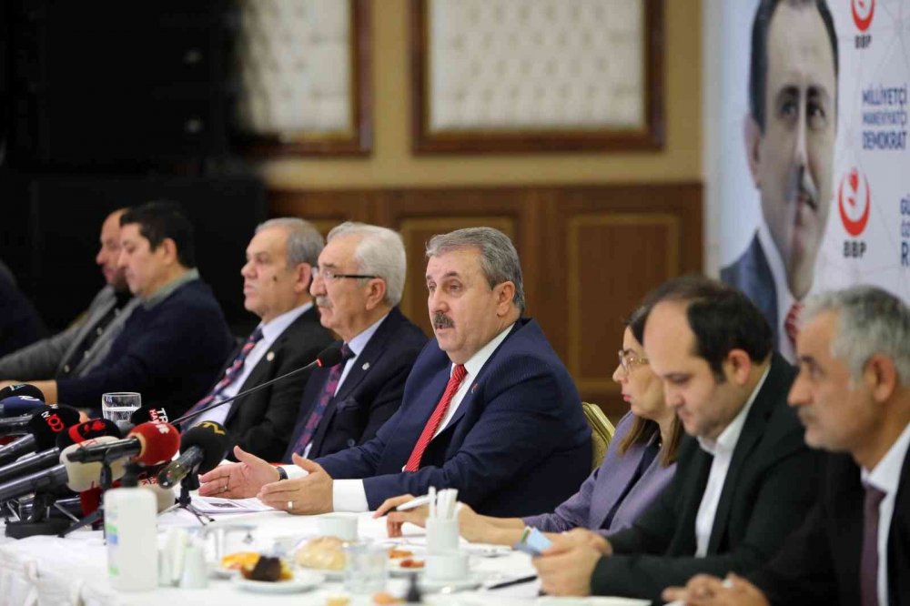 Destici: “HDP, PKK’nın partisidir. Demirtaş bir teröristtir”