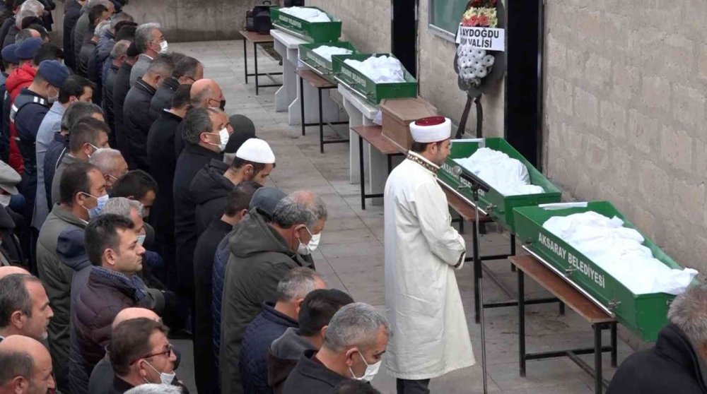Yeşiltepe'de (Kırkıl) Kazada ölen aynı aileden 2’si çocuk 6 kişiye acı veda