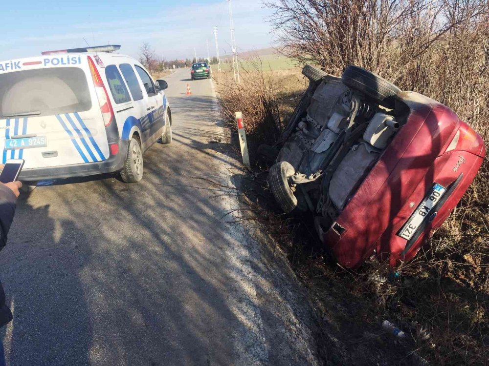 Kulu’da kontrolden çıkan otomobil devrildi: 4 yaralı